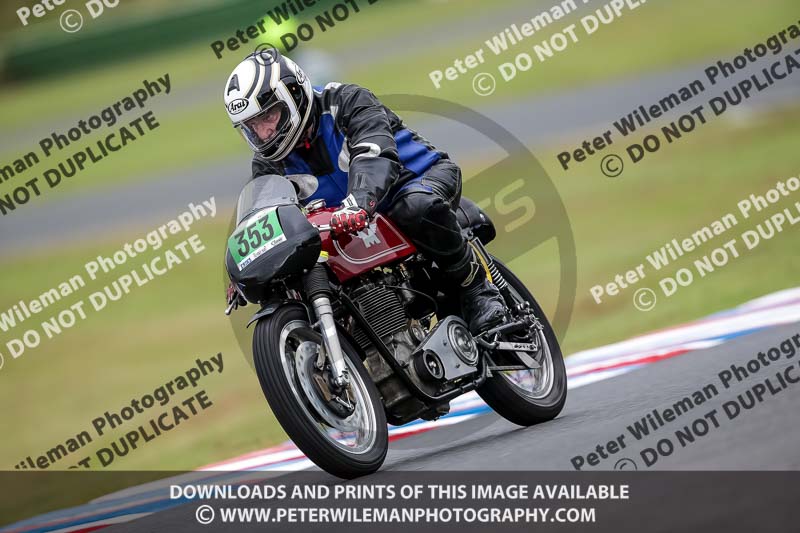Vintage motorcycle club;eventdigitalimages;mallory park;mallory park trackday photographs;no limits trackdays;peter wileman photography;trackday digital images;trackday photos;vmcc festival 1000 bikes photographs
